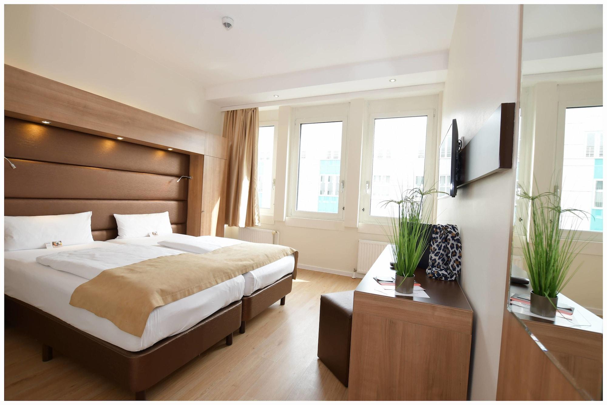 Отель Motel Plus Berlin Берлин