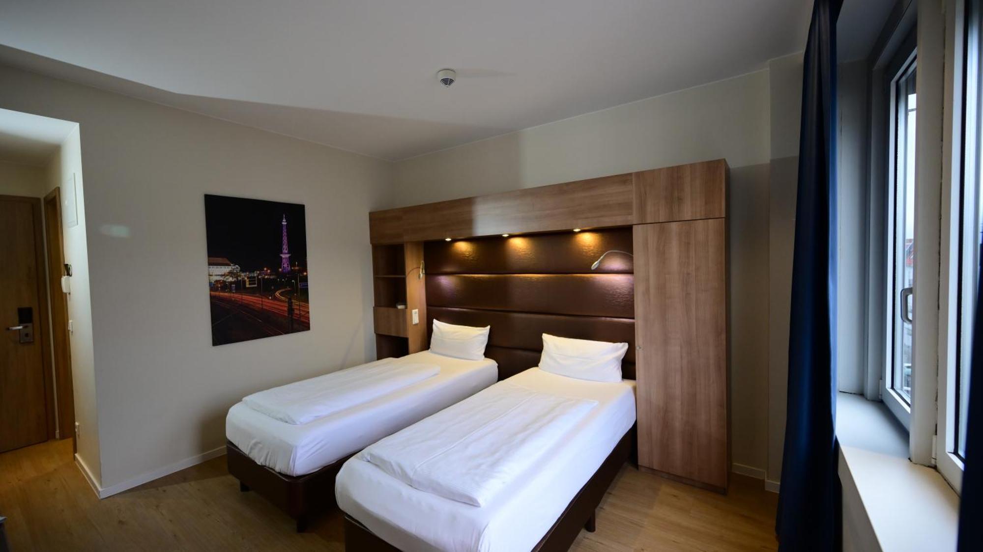 Motel Plus Berlin Отель Берлин